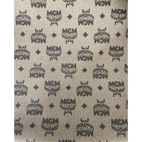 MCM Aren Visetos Monogram Crossbody Messenger Bag - Picture 3 of 10